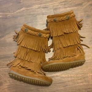 Toddler Minnetonka fringe boots